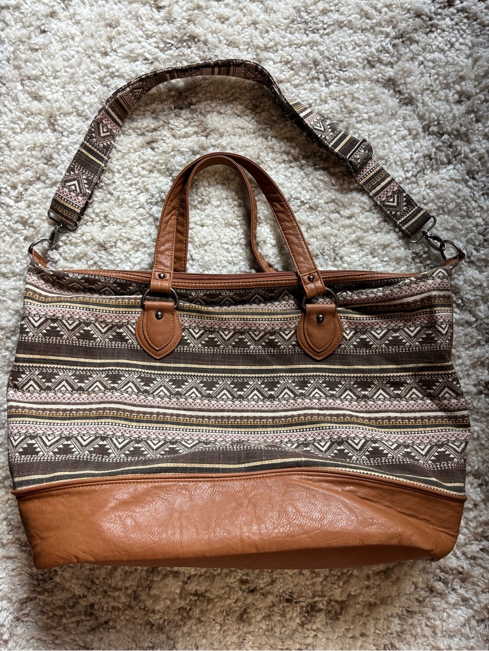 Cato Large Weekend Bag 15x21x8 Canvas Geometric Tribal Southwestern Adjustable